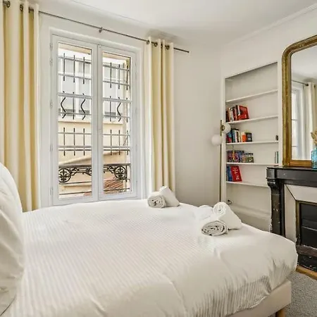 Au Coeur Des Batignolles Daire *