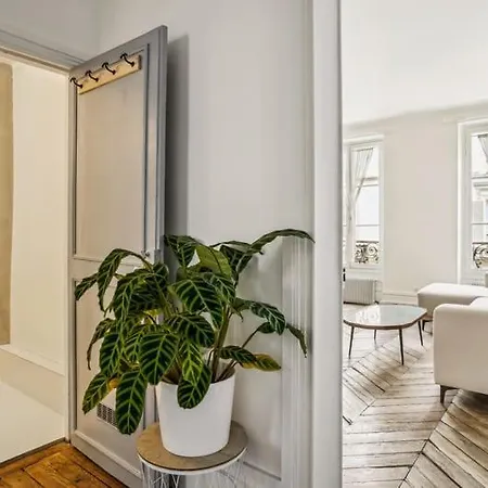 Au Coeur Des Batignolles *