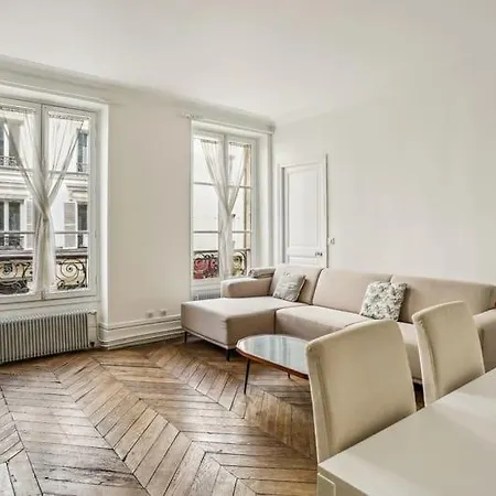 Au Coeur Des Batignolles Daire